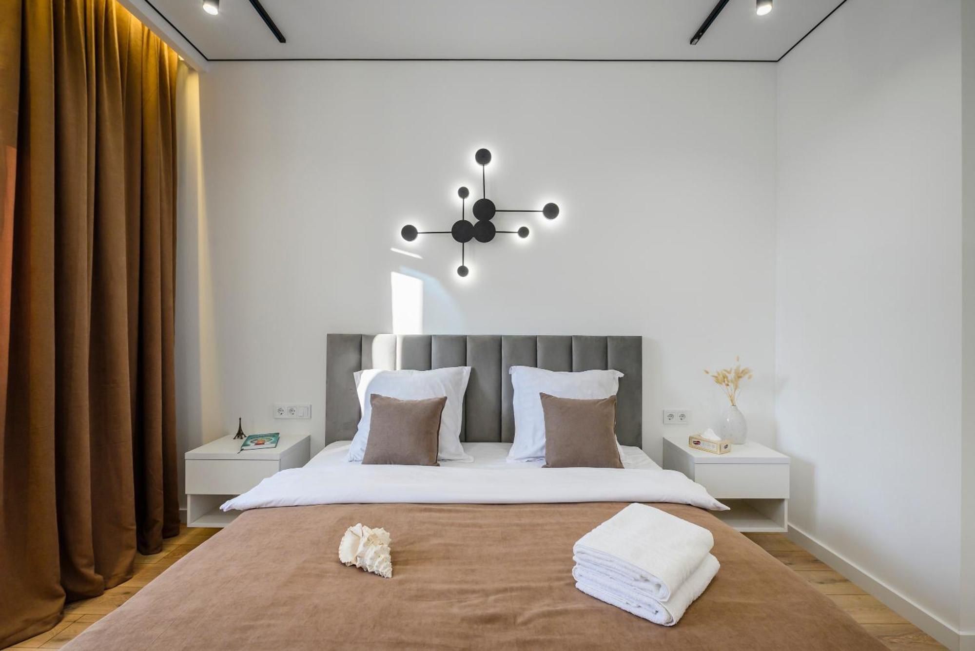 5 New Business-class R-house Near Mega *