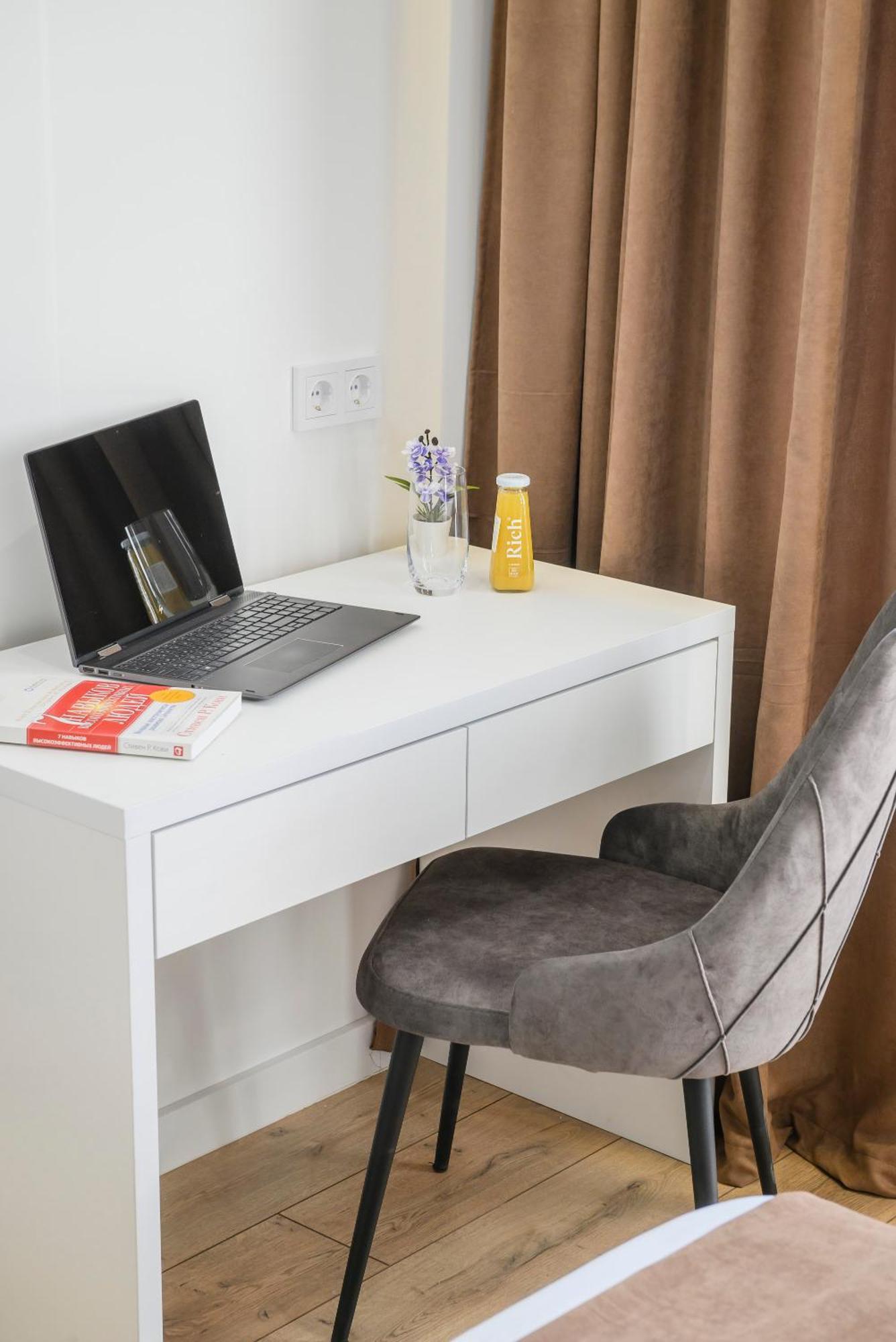 5 New Business-class R-house Near Mega Apartment *
